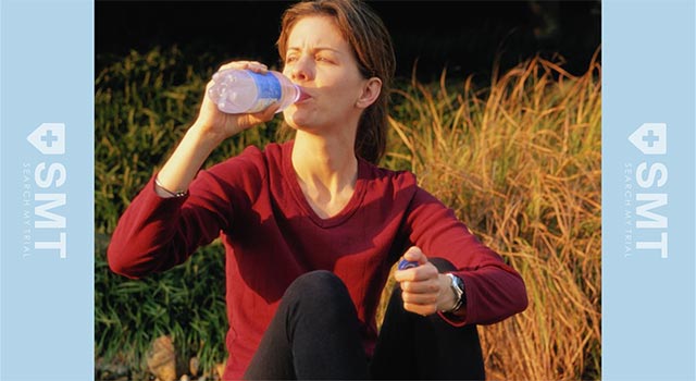 毎日たくさん水を飲むと女性の尿路感染症リスクが低下 Smt
